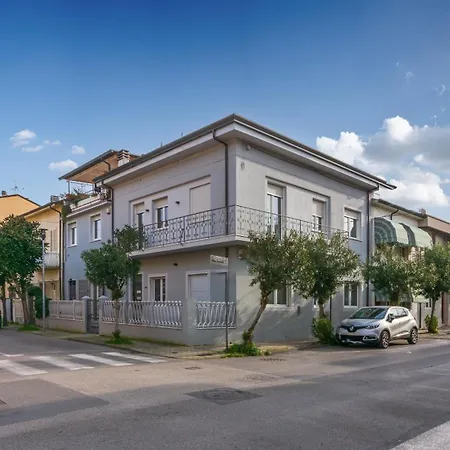 Casa Vacanze Da Antonio Holiday home Viareggio